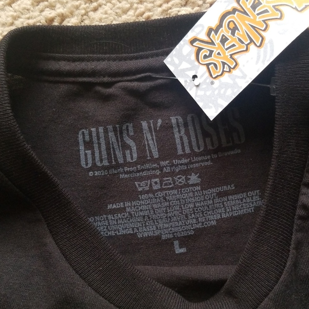 GUNS N' ROSES TSHIRT - Picture 3 of 3